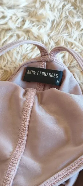 Body Rosê da Anne Fernandes