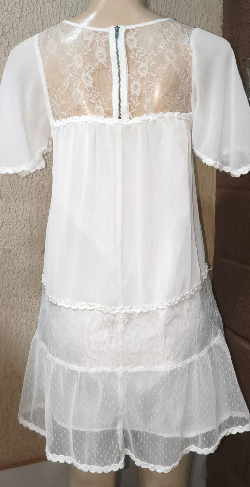 Vestido branco com renda Hering