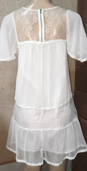 Vestido branco com renda Hering