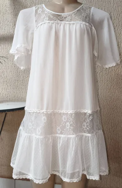 Vestido branco com renda Hering