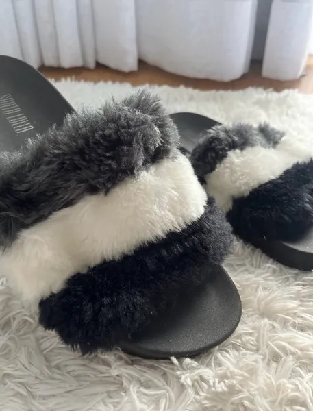 chinelo beach slide pelucia santa lolla