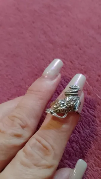 Anel Sapinho de prata 925 envelhecida com marcassitas