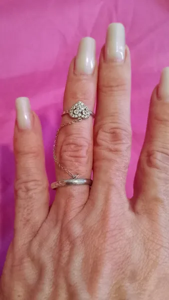 Anel corrente coracao cravejado em prata 925