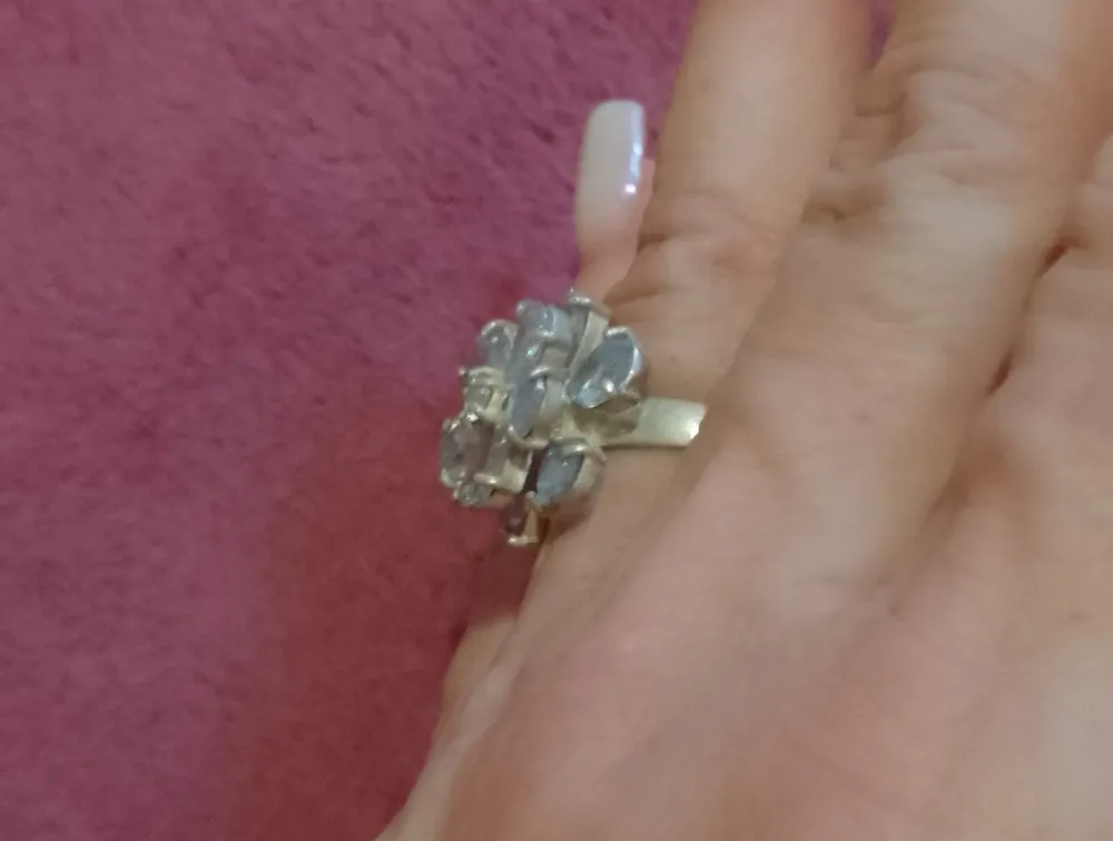 Anel flor de prata 925 com petalas de zirconia