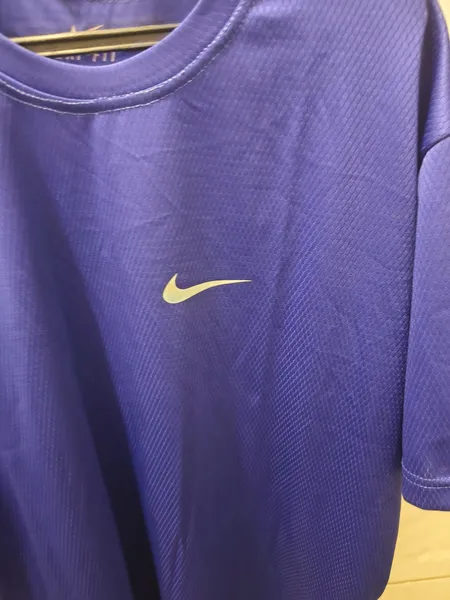 CAMISETA NIKE DRI-FIT TAMANHO G