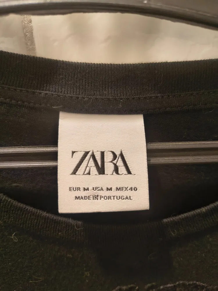 CAMISETA ZARA CAVEIRA M