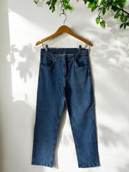 Calça jeans reta 44