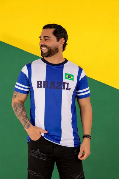 T-Shirt Brasil em Suede Estilo Premium