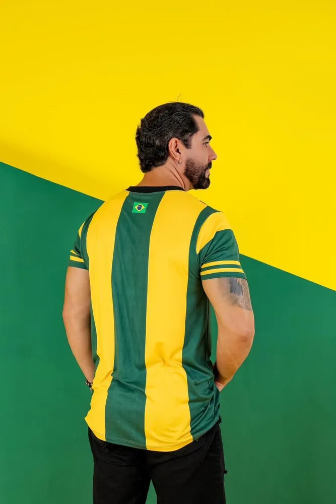 T-Shirt Brasil em Suede Estilo Premium