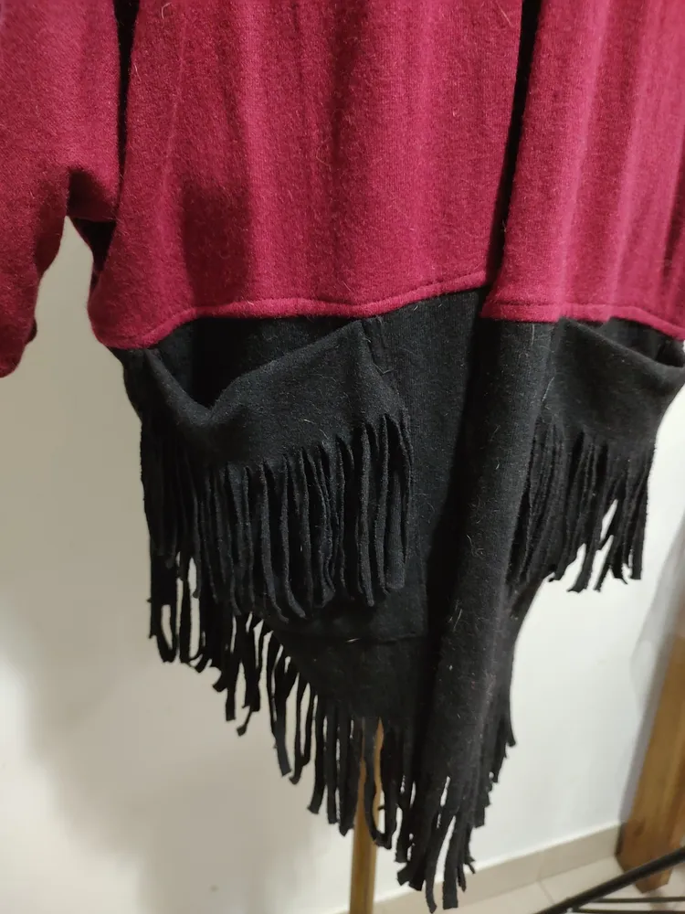 Casaco tipo poncho de lã importado