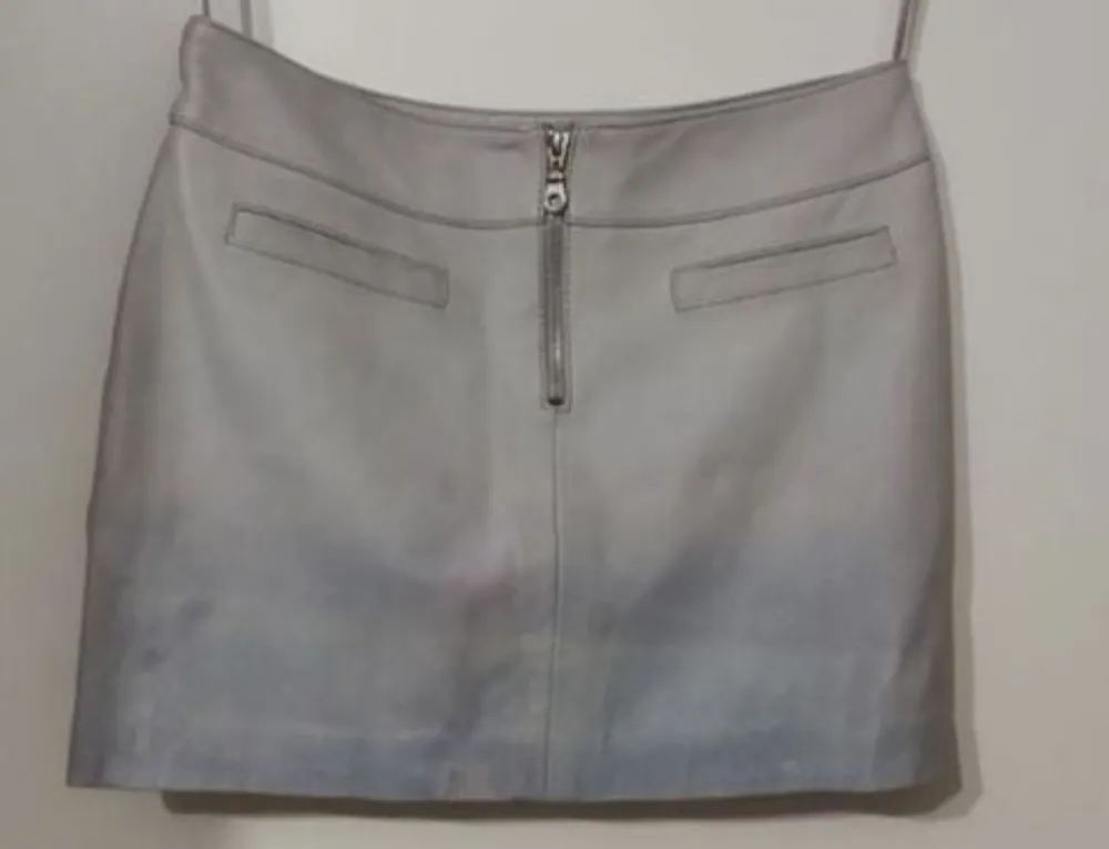 Mini saia Daslu em couro legítimo tie dye