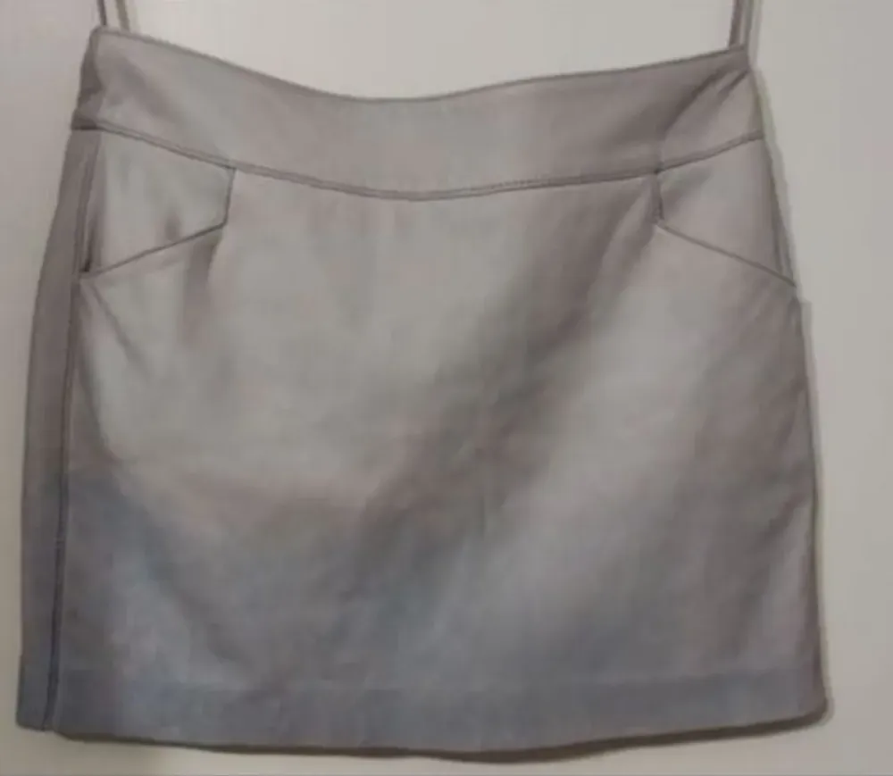 Mini saia Daslu em couro legítimo tie dye