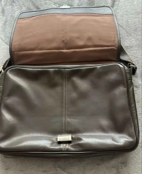 Bolsa carteiro Brooksfield em couro legítimo marrom