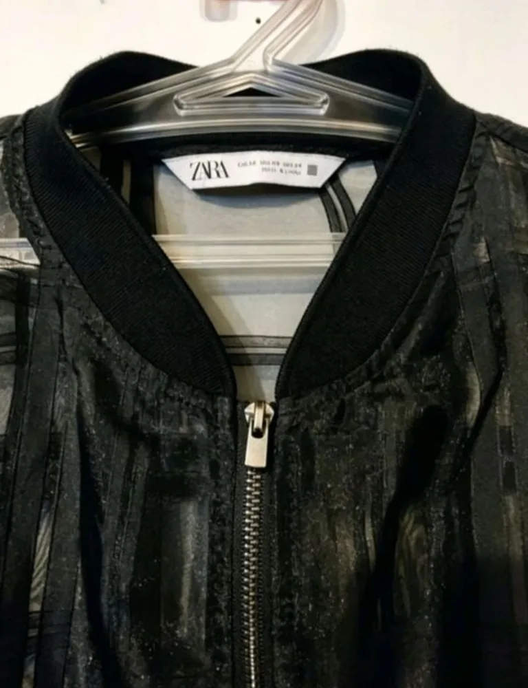 Jaqueta Bomber feminina em organza Zara tam. pp
