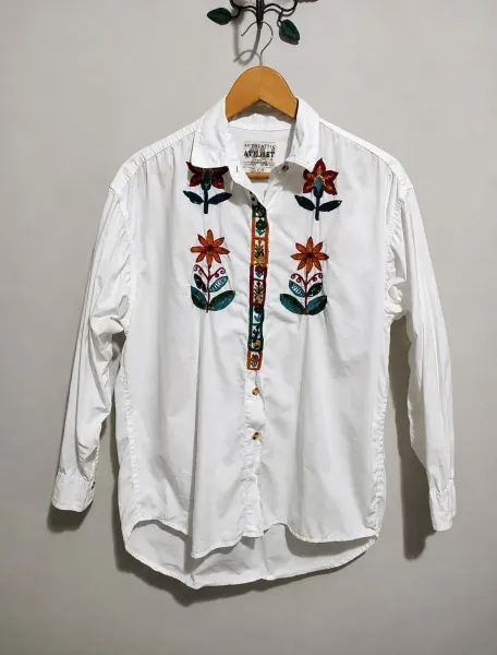 Camisa feminina vintage indiana e algodão