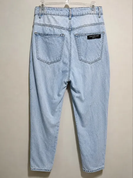 Calça mom Lança Perfume feminina