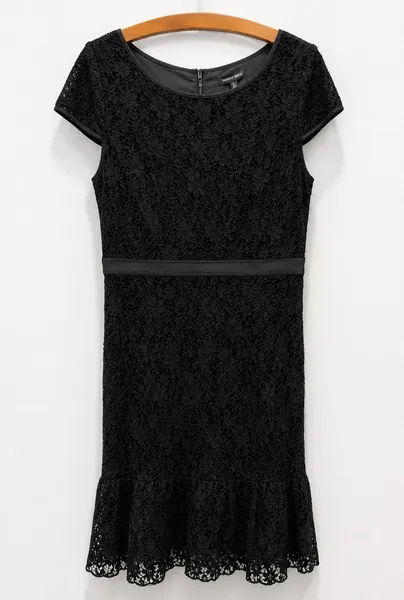 Vestido Gregory preto todo de renda