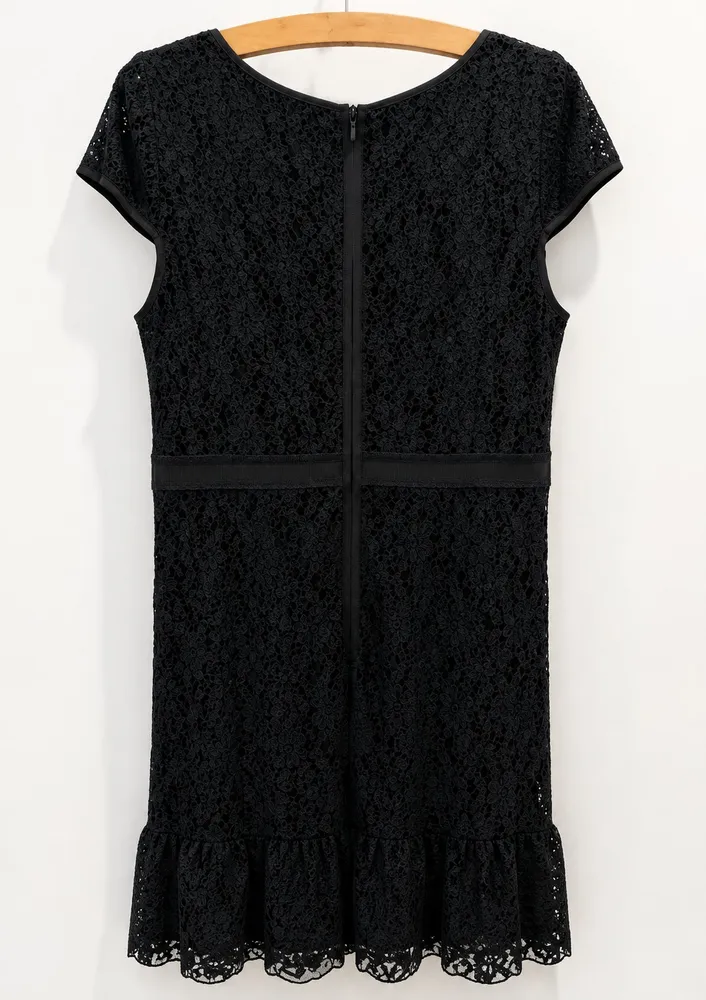 Vestido Gregory preto todo de renda
