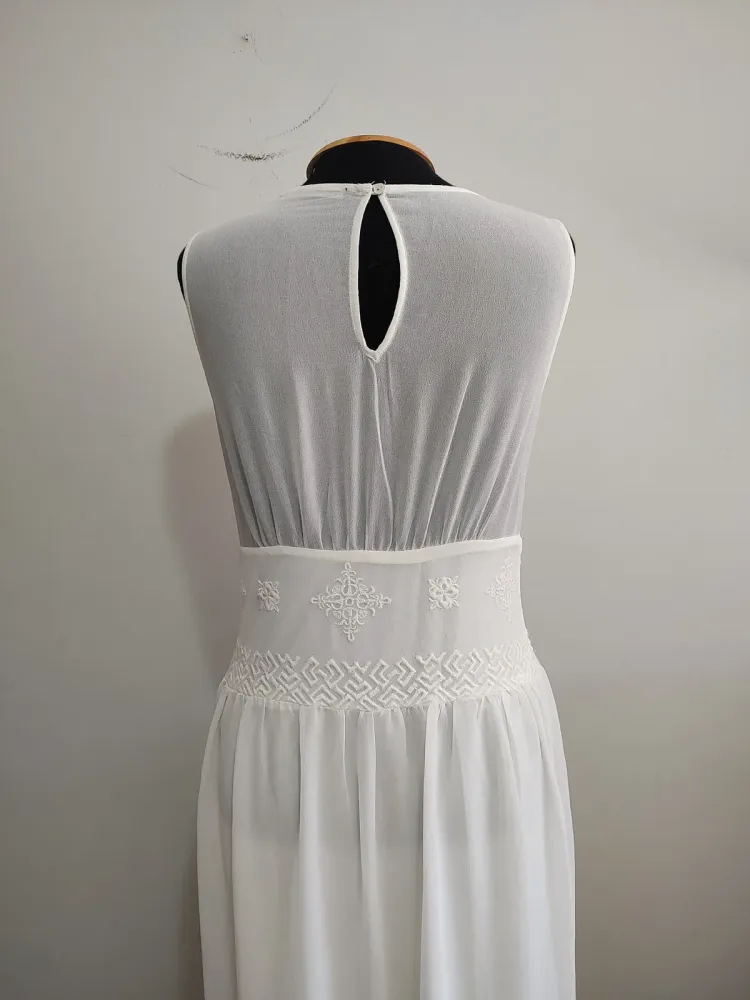 Vestido tule Zara com renda e bordado