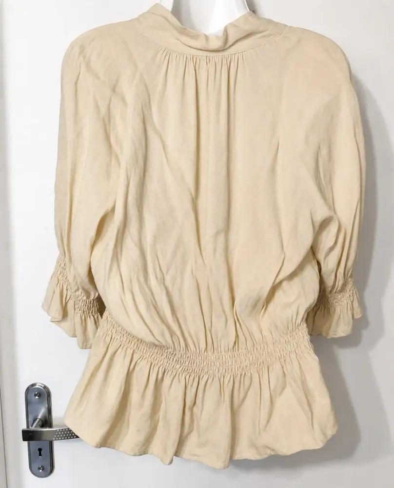Blusa Zara com gola laço tam p