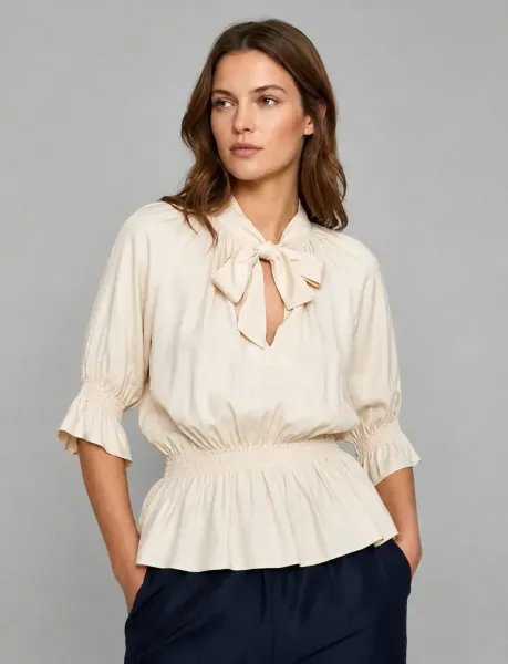 Blusa Zara com gola laço tam p