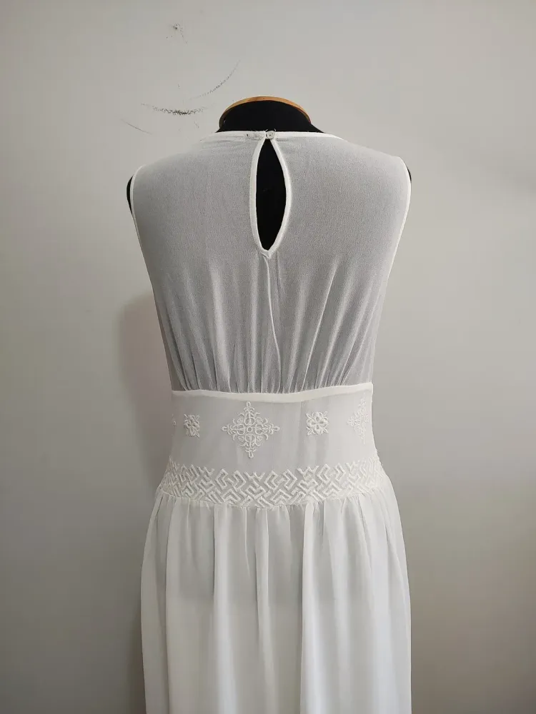 Vestido tule Zara com renda e bordado