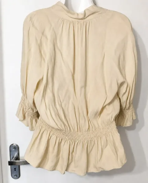 Blusa Zara com gola laço tam p