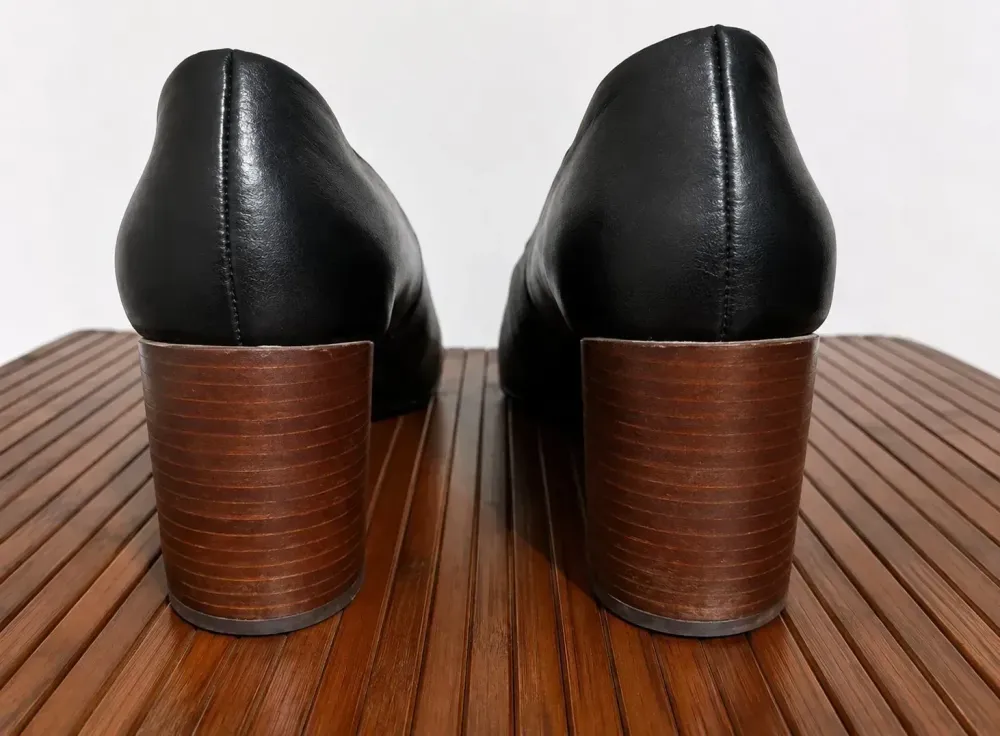 Scarpin Zara em couro legítimo preto tam. 38
