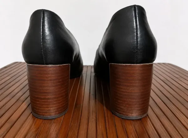Scarpin Zara em couro legítimo preto tam. 38