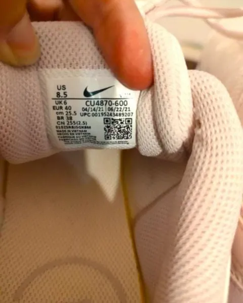 Tênis Nike Novo e Original  Feminino Tam. 38