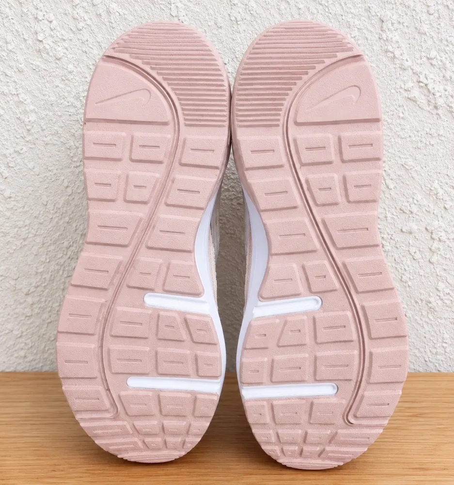 Tênis Nike Novo e Original  Feminino Tam. 38