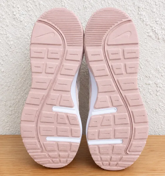 Tênis Nike Novo e Original  Feminino Tam. 38