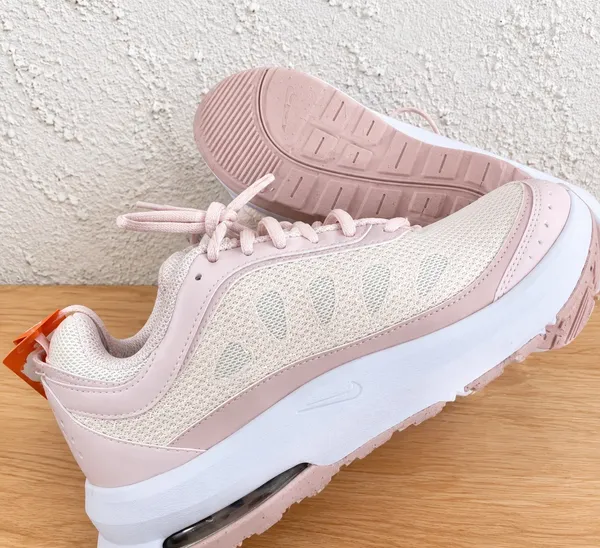 Tênis Nike Novo e Original  Feminino Tam. 38