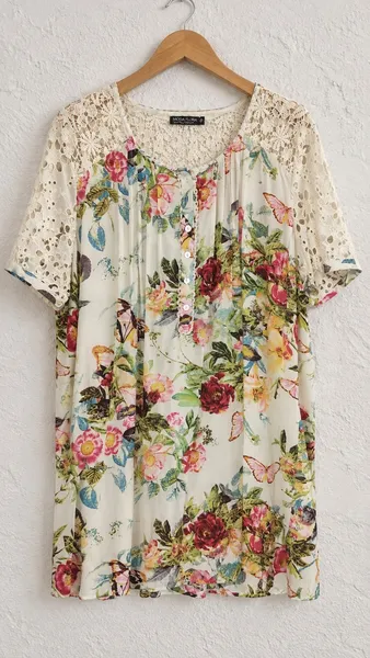 Vestido Moça Bonita Floral Rendado