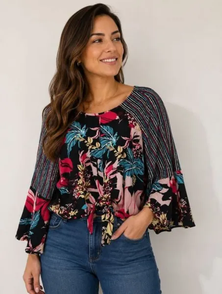 Blusa TVZ feminina manga boca de sino