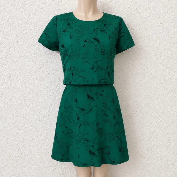 Vestido Nanaminze com recorte lateral