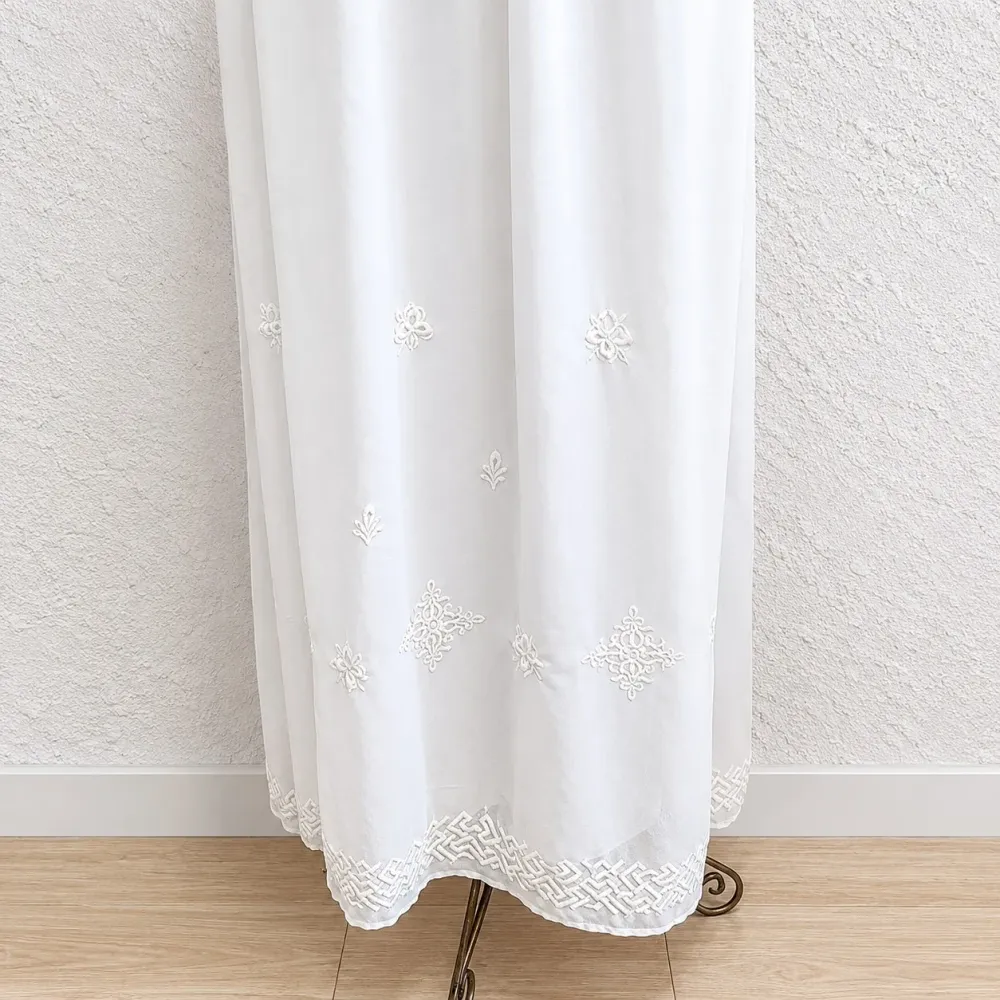 Vestido tule Zara com renda e bordado