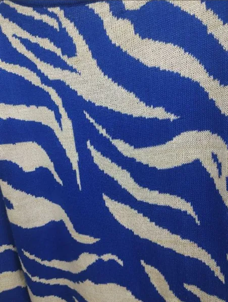 Blusa em linha feminina animal print