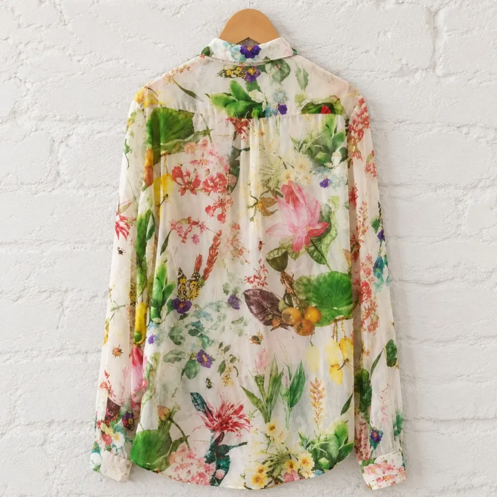 Blusa Zara floral com leve transparência