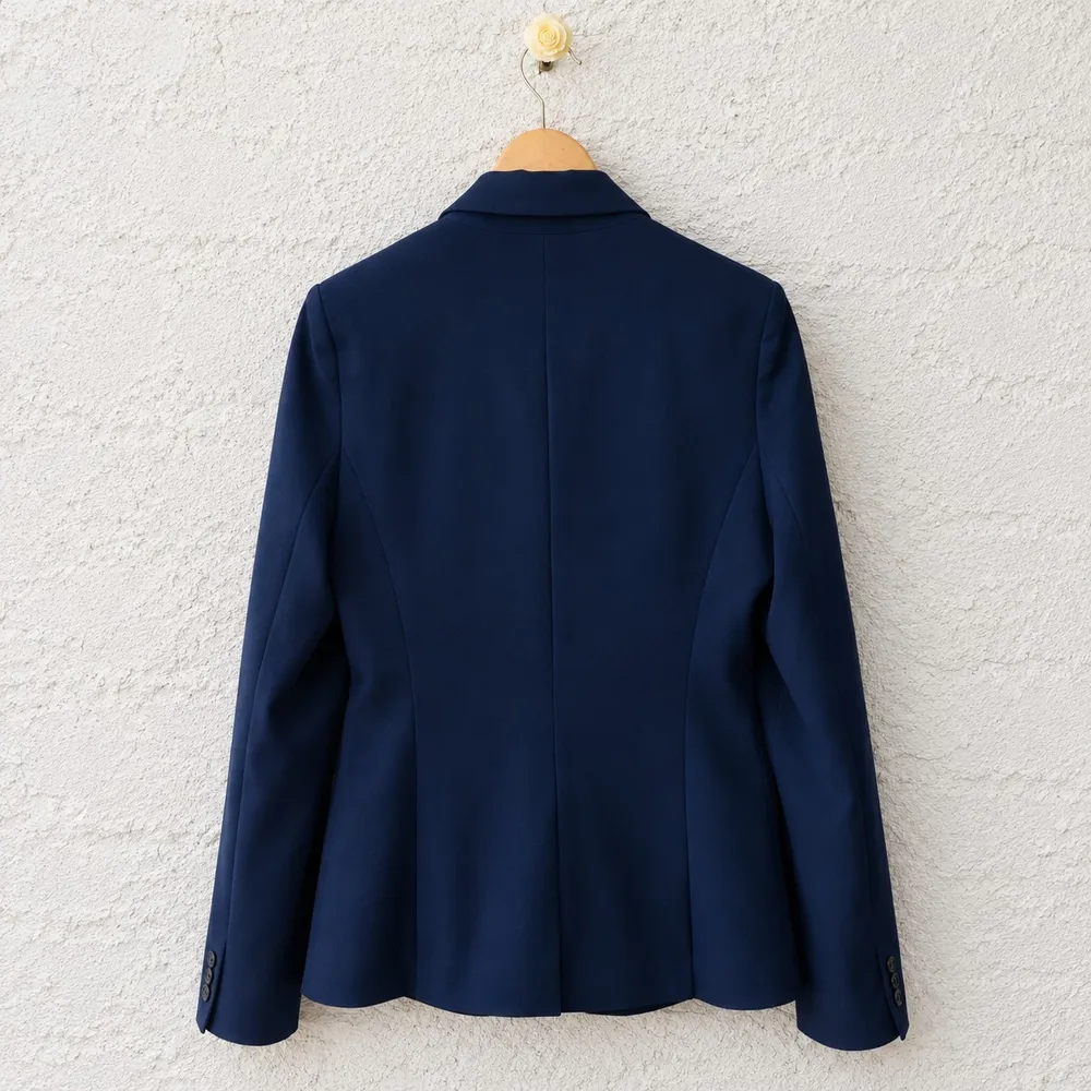 Blazer Amaro feminino em alfaiataria