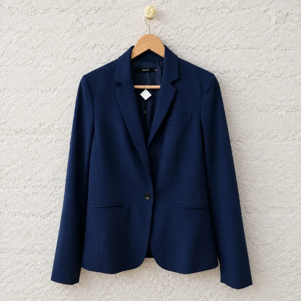 Blazer Amaro feminino em alfaiataria