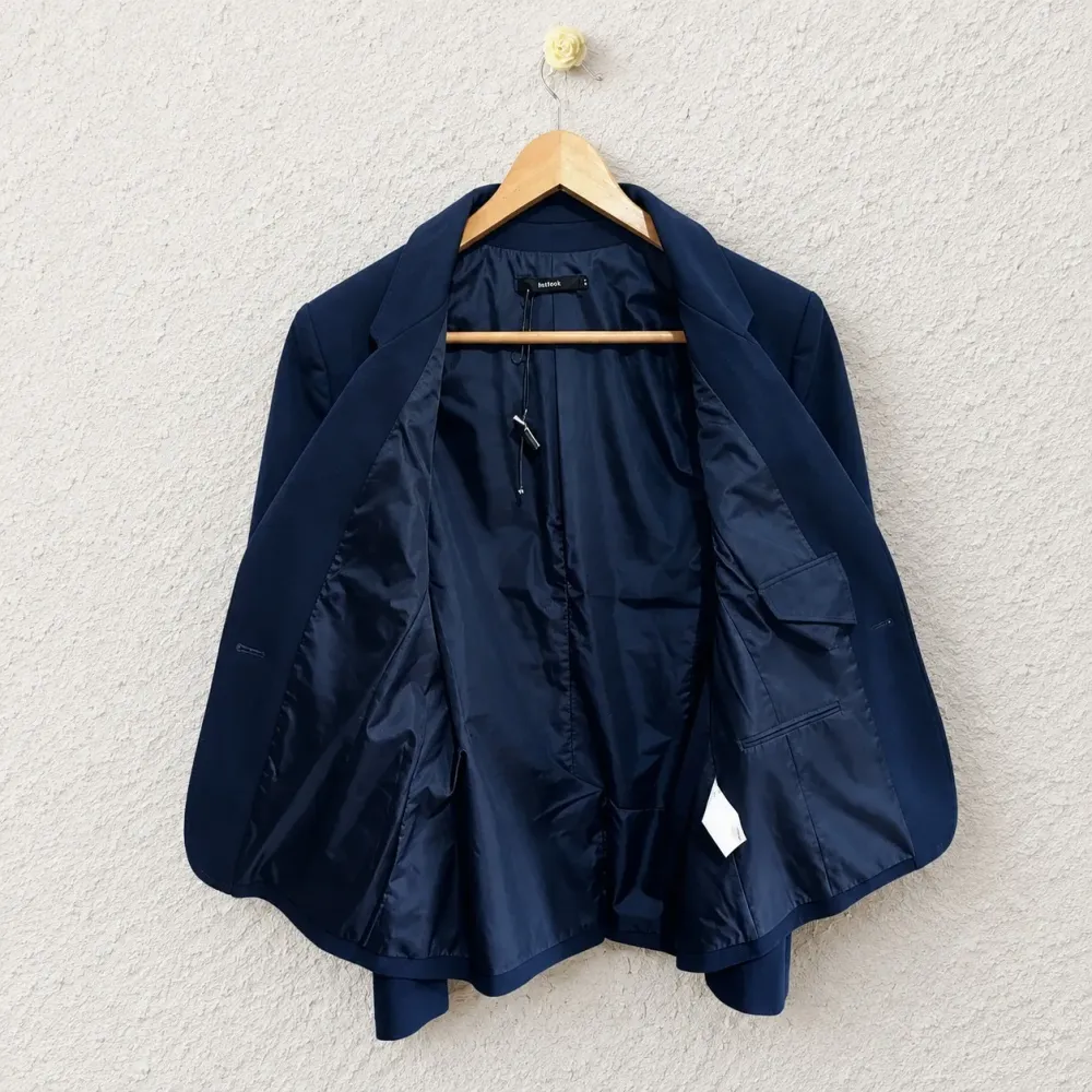 Blazer Amaro feminino em alfaiataria