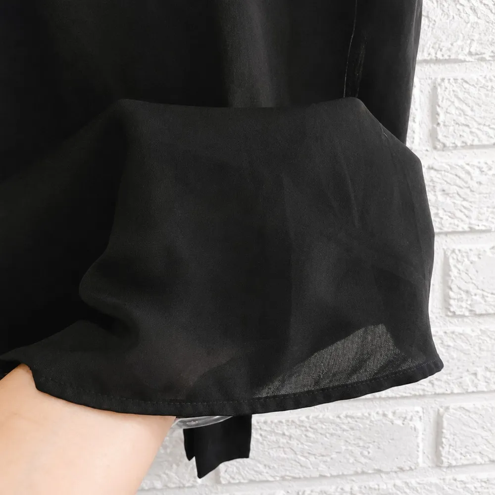 Blusa Pusco com leve transparência