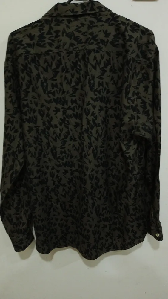 Camisa Azarro original importada semi nova (usada 1x) x