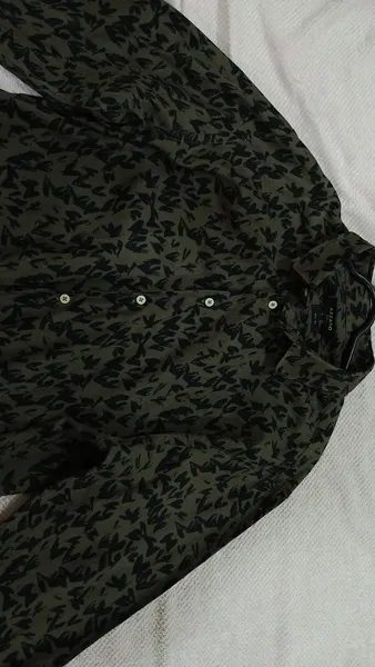 Camisa Azarro original importada semi nova (usada 1x) x