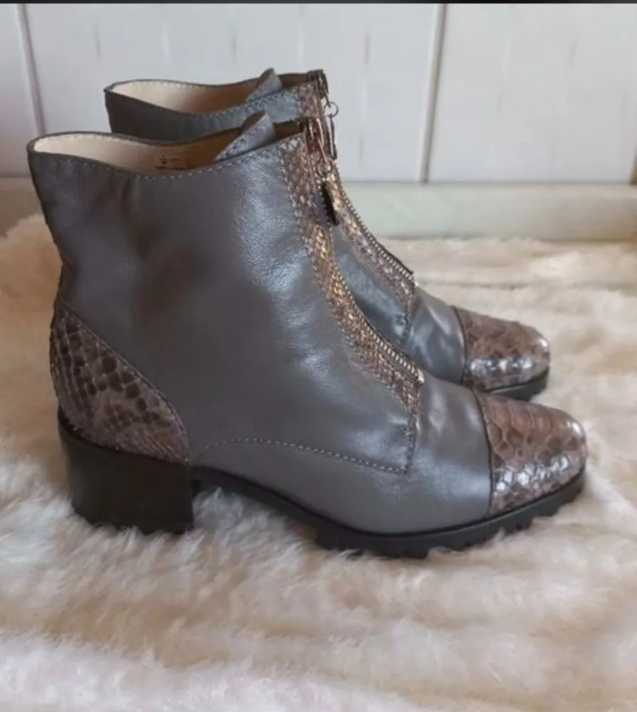 luxo..bota de couro legítimo invitto n35  nova, elegante