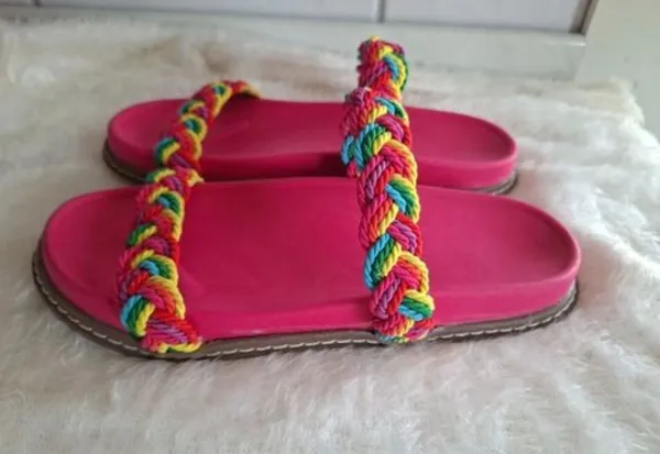 sandália rasteira pink colorida tam 36  tiras trançadas