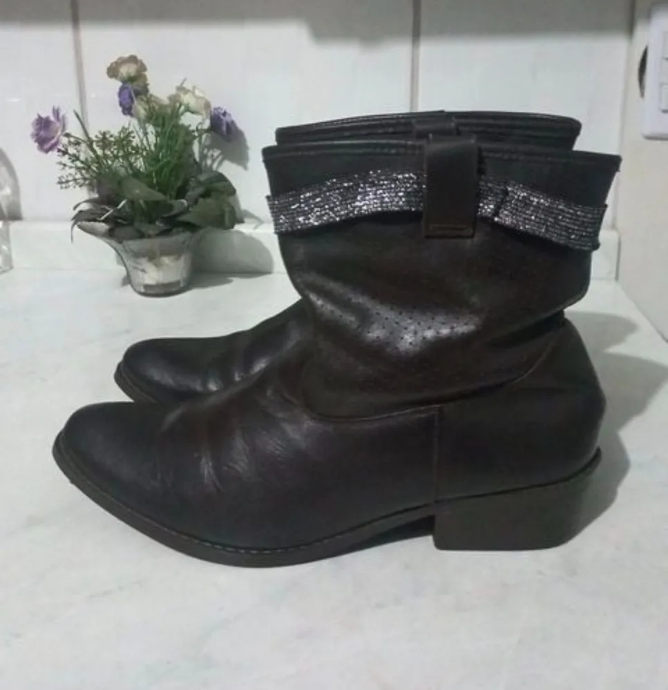 bota shuter cano curto cor café n 38  conforto e elegância