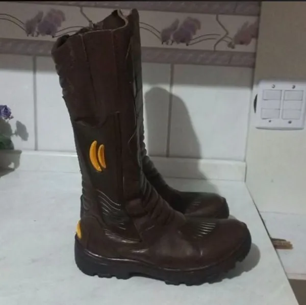 bota palmilhado boots n38 cano alto nova couro  unissex