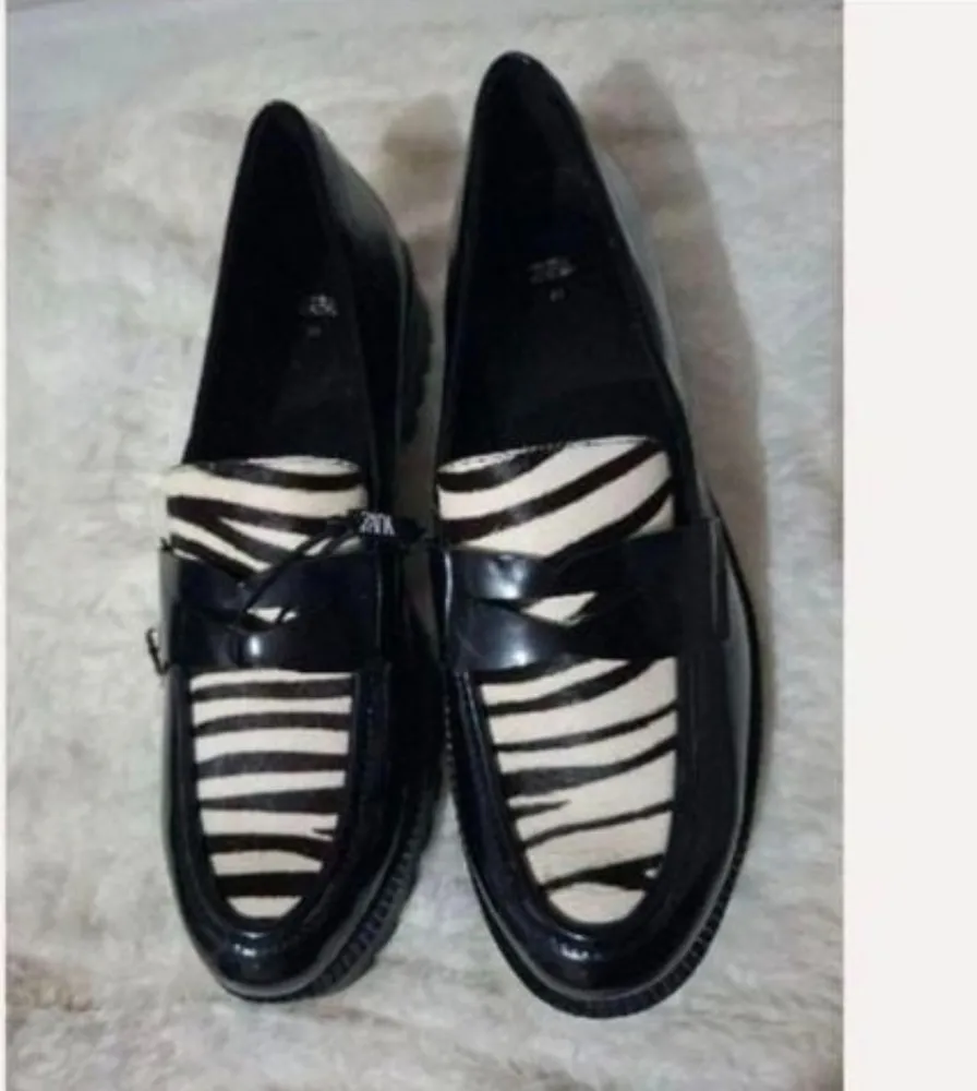 mocassim zara zebra pelo natural e verniz novo tam38